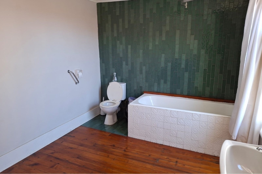 To Let 4 Bedroom Property for Rent in Port Elizabeth Central Eastern Cape